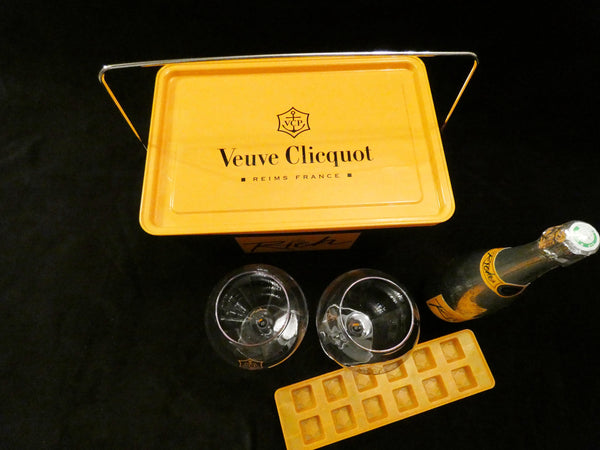 Veuve Clicquot Ponsardin pool set, VCP Champagne Glasses, Veuve Clicquot Rich Ice Bucket,