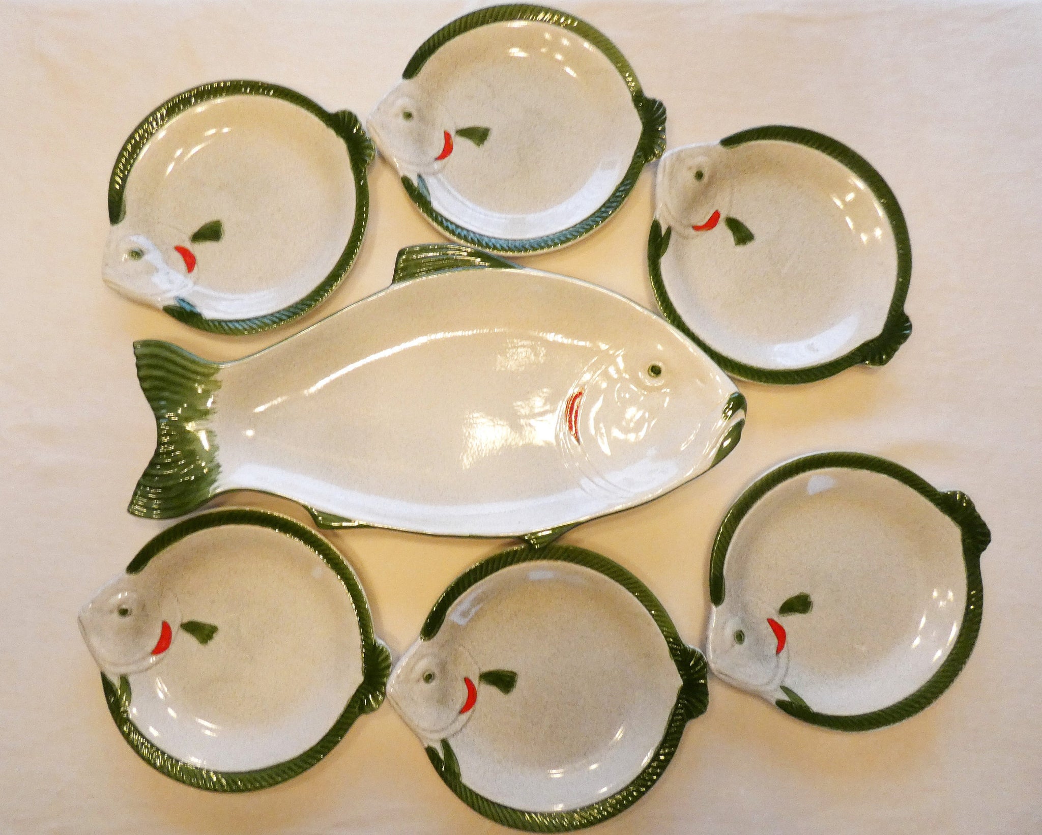 Set of 7 Waechtersbach Fish Plates, Rare Waechtersbach Pottery Fish Plates, Vintage Fish Shaped Plates West Germany 60s, Hand Painted,