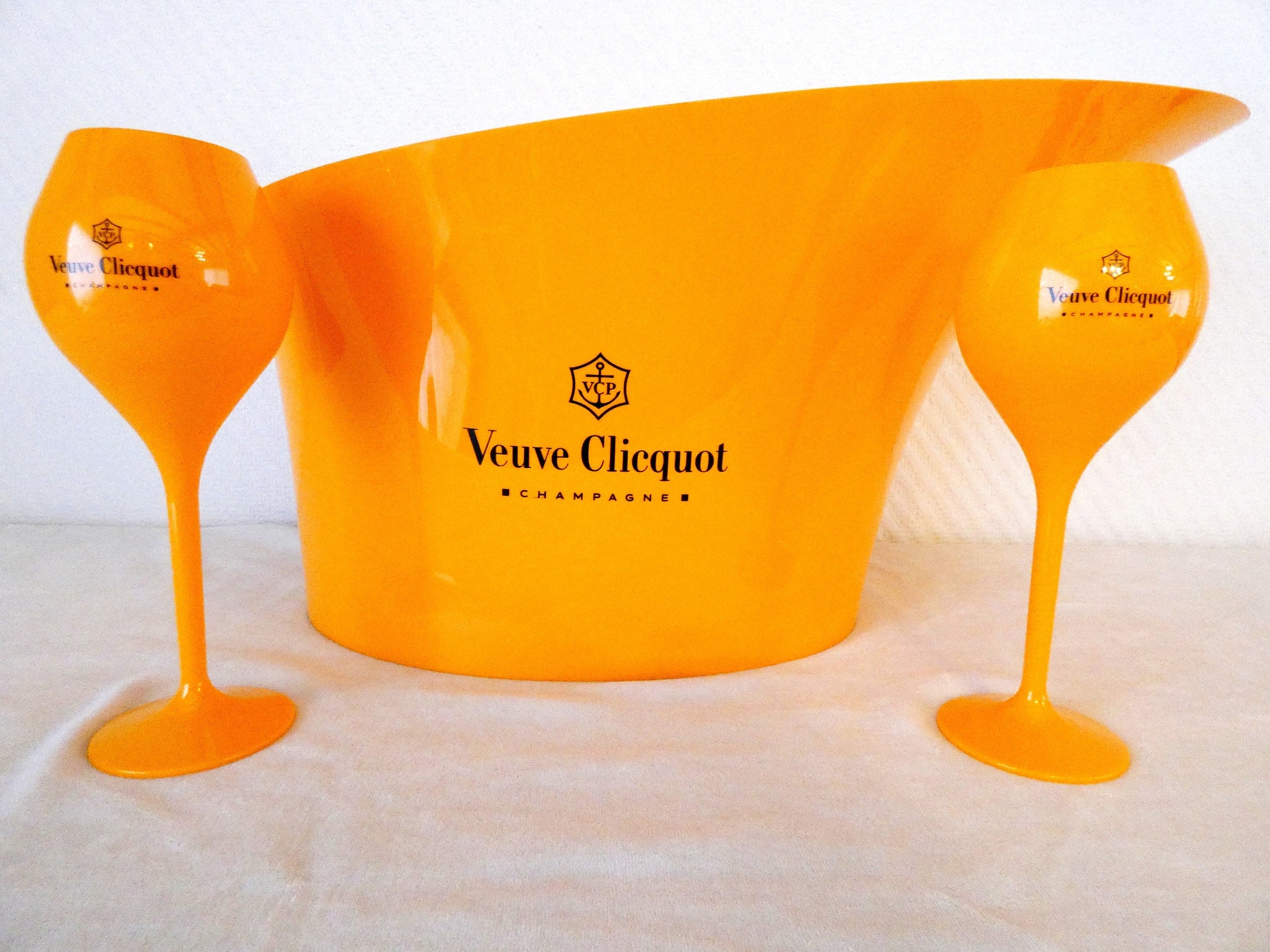 Veuve Clicquot Magnum Champagne Ice Bucket French Acrylic Veuve Clicquot Double Magnum Champagne Cooler With 2 VCP Glasses